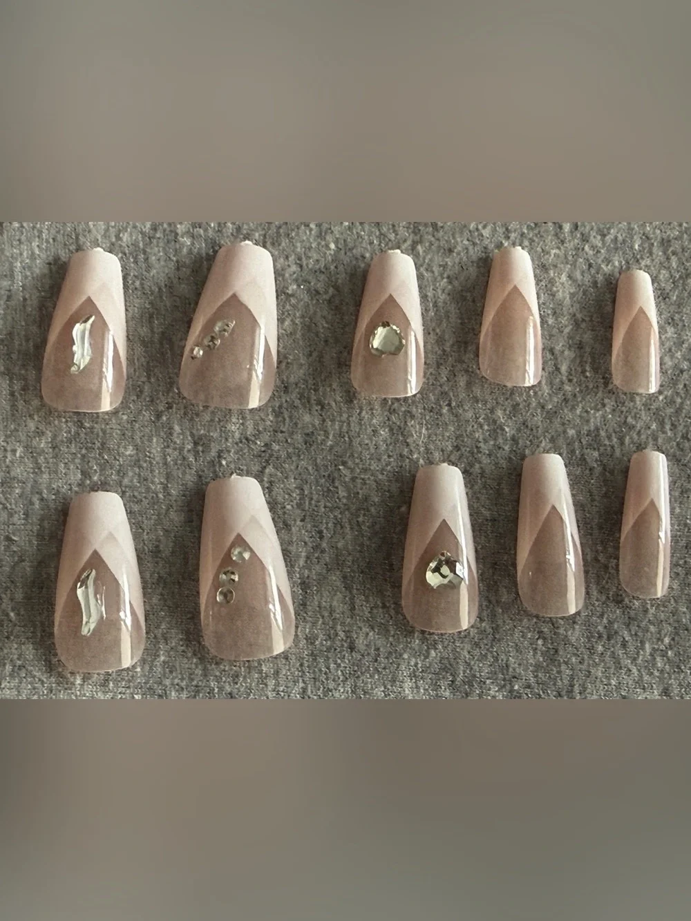 Neutral Nude Press-On Nails Set with Rhinestone Accent